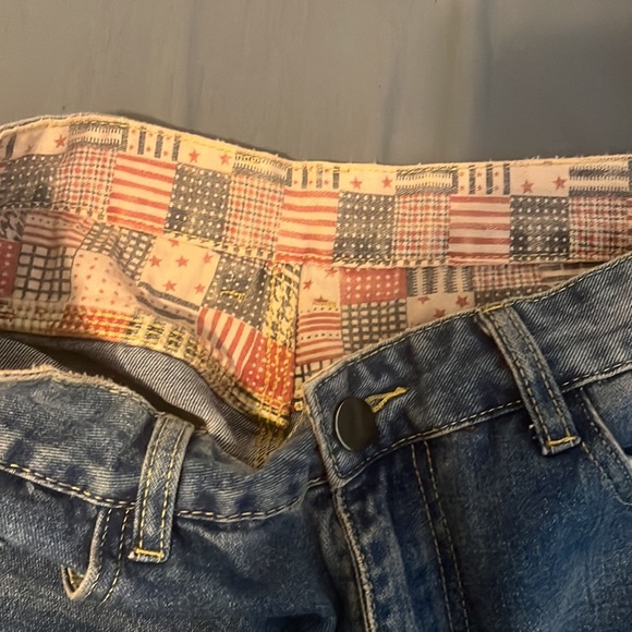 Ripped jeans - Picture 3 of 3